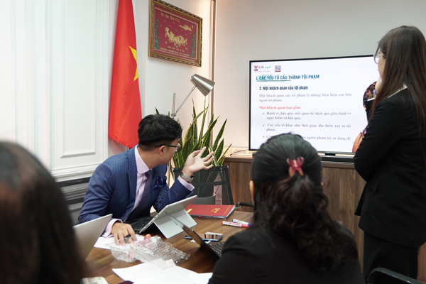 Ngày 26/01 LHLegal tổ chức buổi Training nội bộ với chủ đề các yếu tố lỗi trong pháp luật hình sự